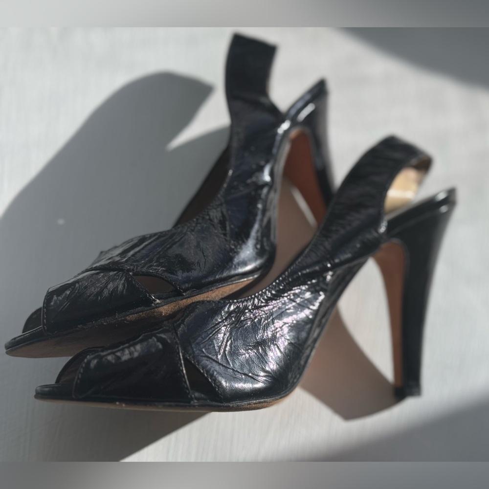 Vintage Kenneth Cole Black Sandals